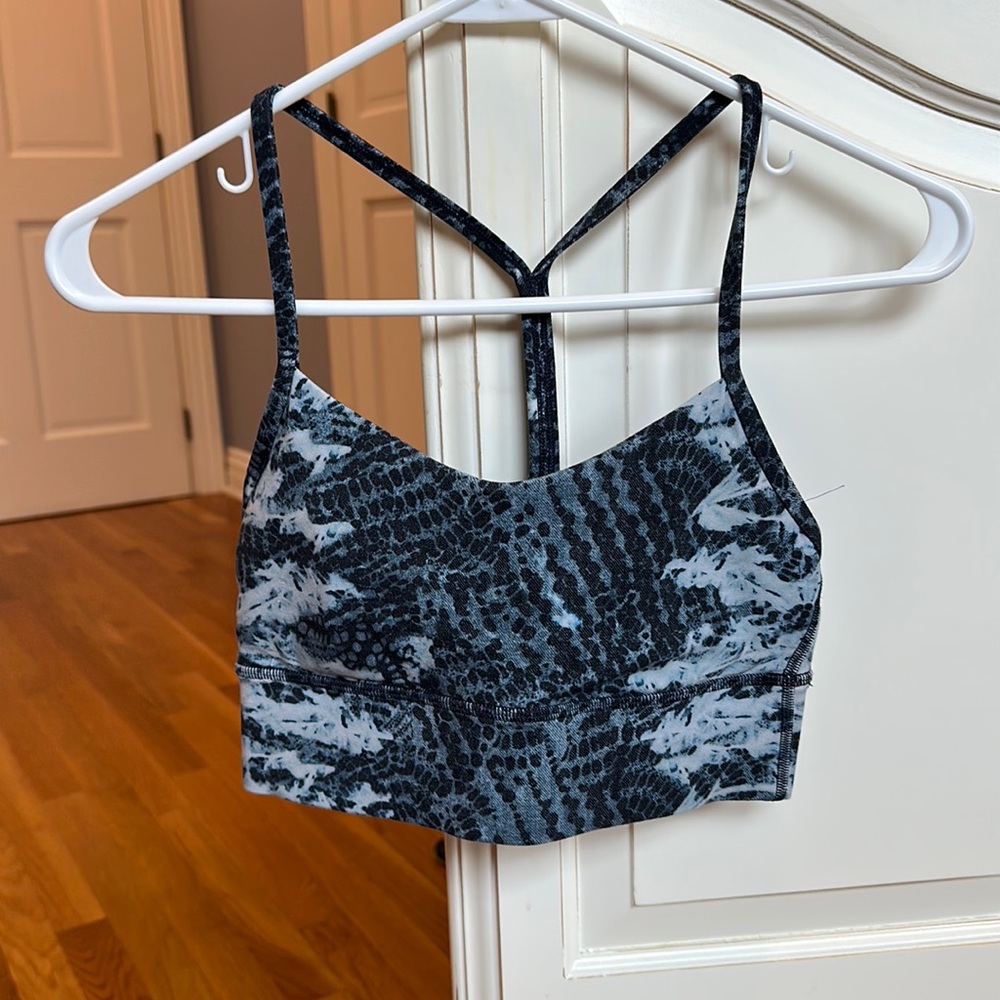 Lululemon Flow Y Bra Nulu Light Support